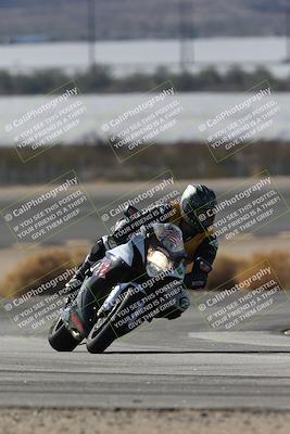 media/Nov-16-2025-Race Pace (Sun) [[8c5fa54630]]/Non Verified Riders (1st 20 Minutes)/1-Turn 14 (10am)/